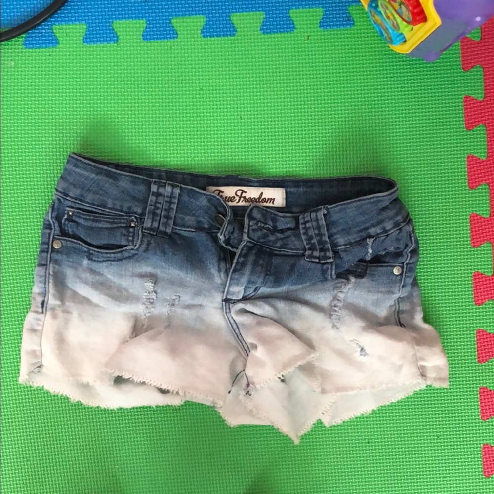 True Freedom Shorts Size 3